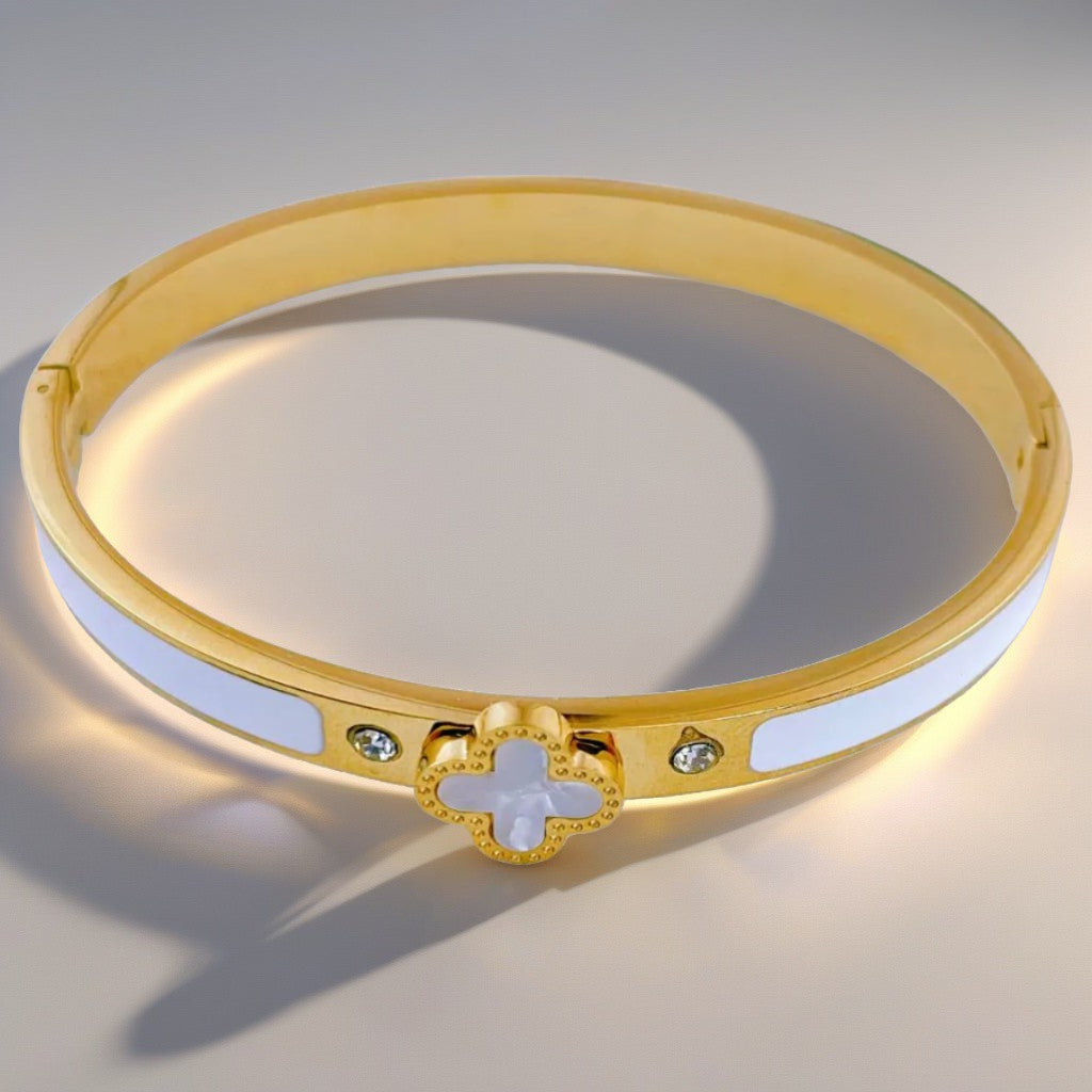 Serene Clover Bracelet | White